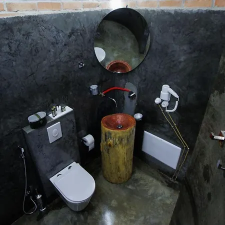 Kazerma E Cerenit 3* Surrel