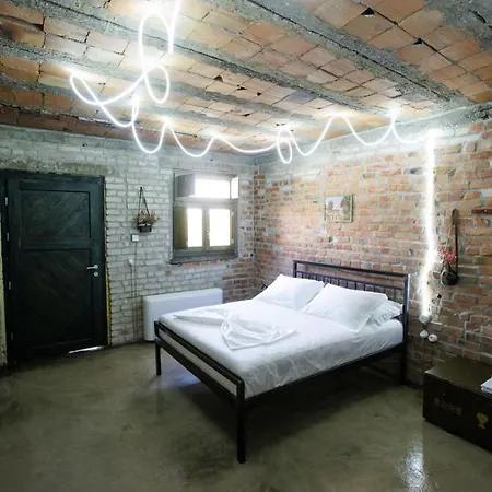 Kazerma E Cerenit Otel 3*