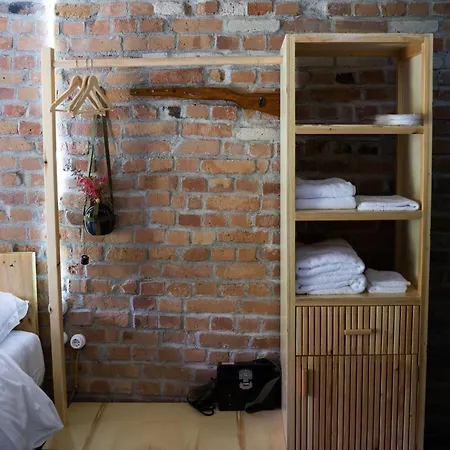 Kazerma E Cerenit 3* Surrel