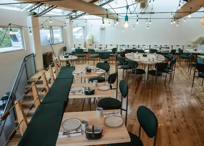 Kazerma E Cerenit 3* Surrel