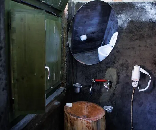 Hotel Kazerma E Cerenit 3*