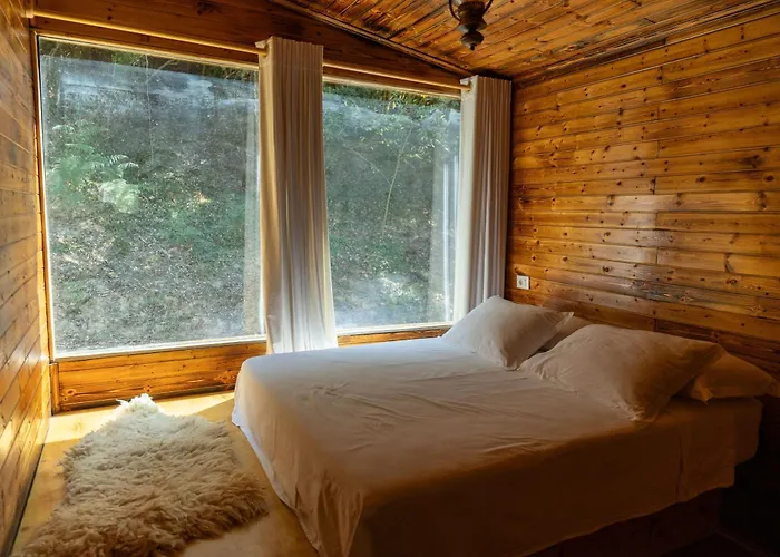 Kazerma E Cerenit 3* Surrel