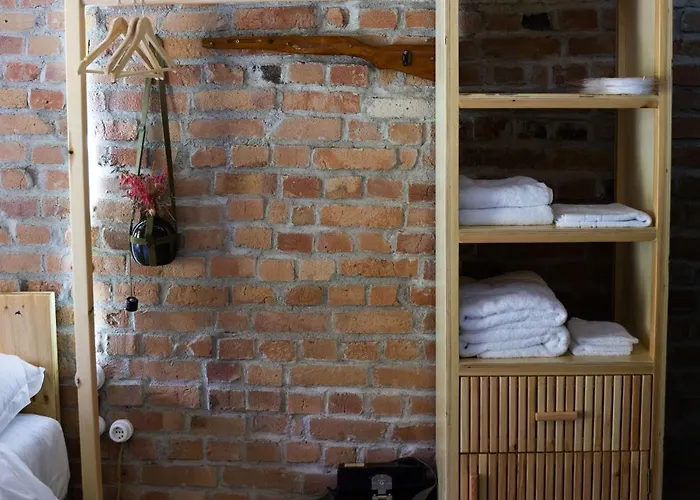 Kazerma E Cerenit 3* Surrel