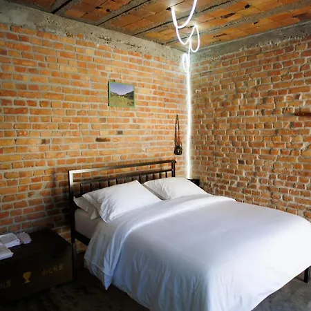 Kazerma E Cerenit Hotel Surrel