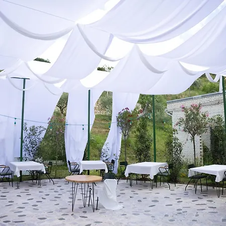 Hotel Kazerma E Cerenit Surrel