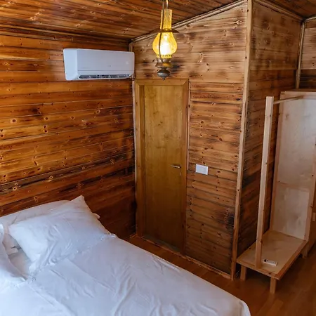 Kazerma E Cerenit Hotel