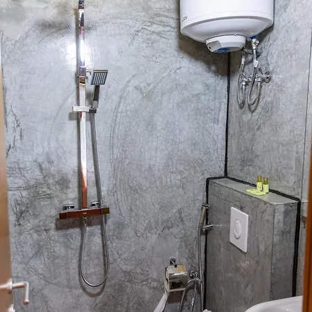 Kazerma E Cerenit Hotel