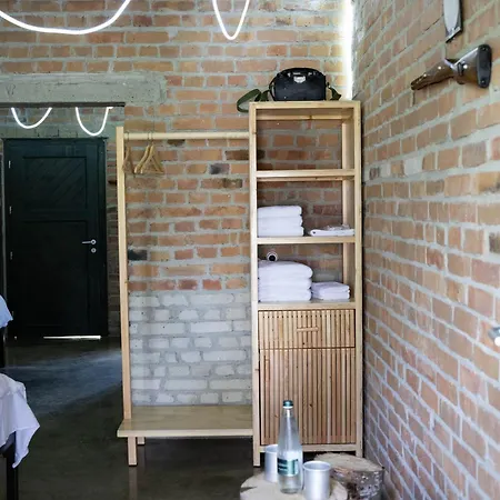 Hotel Kazerma E Cerenit Surrel