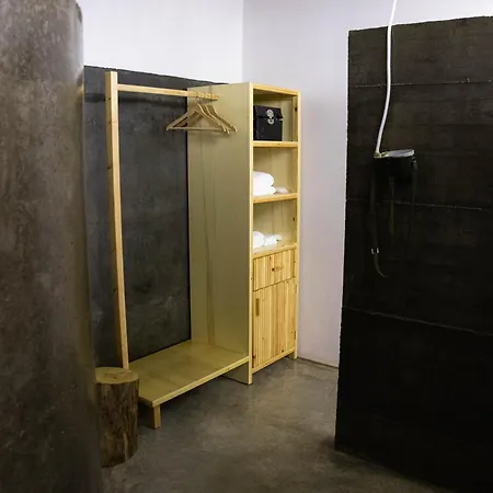 Hotel Kazerma E Cerenit Surrel