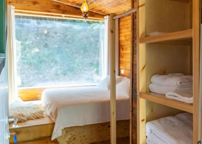 Hotel Kazerma E Cerenit Surrel