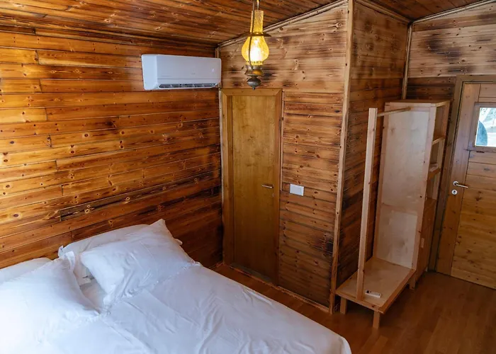 Kazerma E Cerenit Hotel