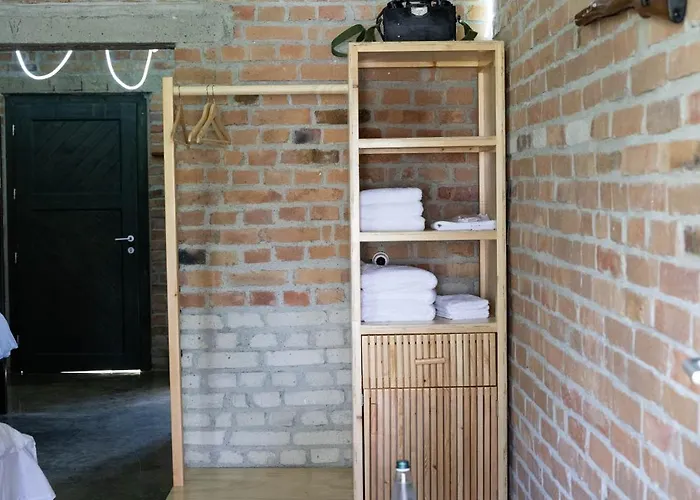 Hotel Kazerma E Cerenit Surrel