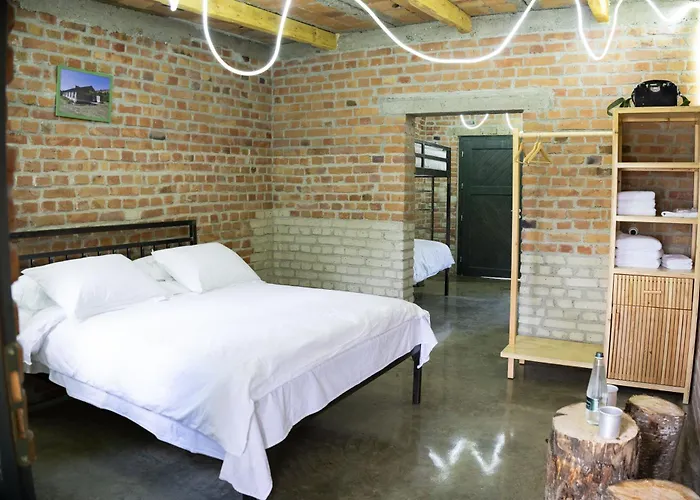 Kazerma E Cerenit 3* Surrel