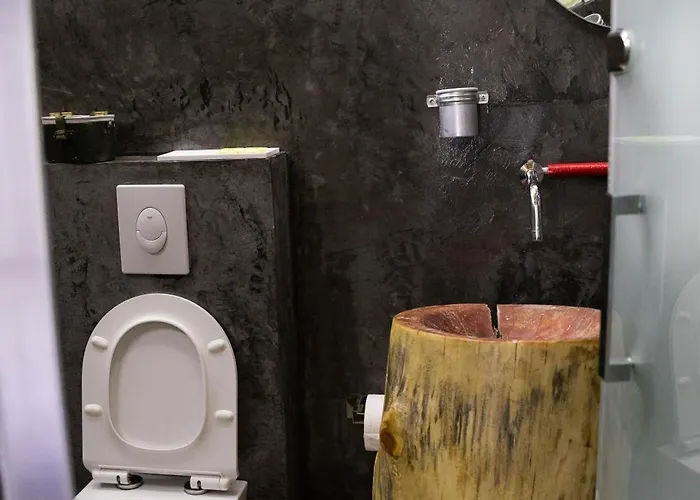 Kazerma E Cerenit Hotel